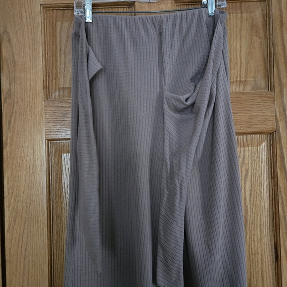 Elodie pull-on front tie wide leg pants size MEDIUM - Picture 3 of 7